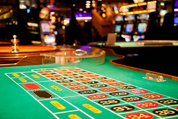Live dealer table with multi-camera feed